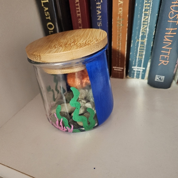 Crochet Golfish in Upcycled Jar - Picture 5 of 7